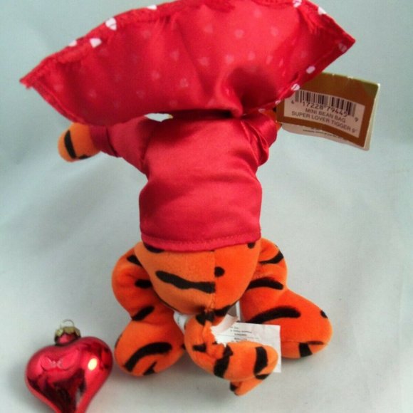 The Disney Store 9" Tigger Super Lover Bean Bag Plush - New with Tags - Picture 6 of 11
